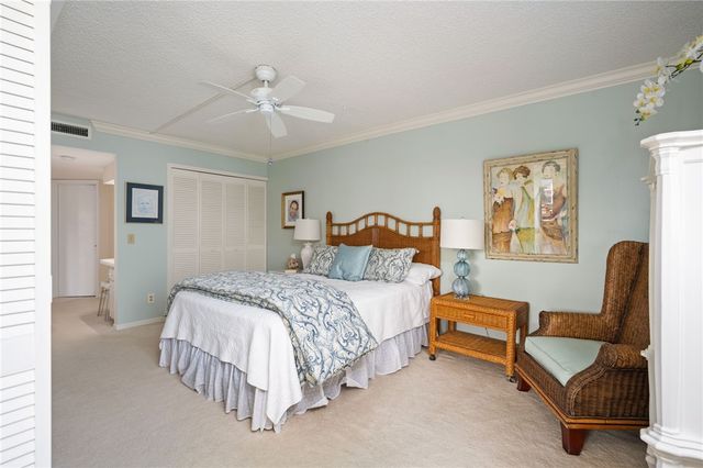 1821 Mooringline Drive 2F, Vero Beach, FL 32963