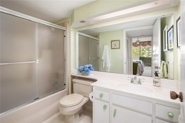 1821 Mooringline Drive 2F, Vero Beach, FL 32963