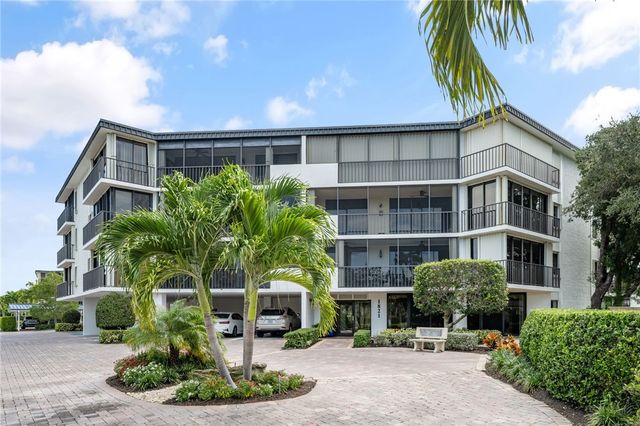 1821 Mooringline Drive 2F, Vero Beach, FL 32963