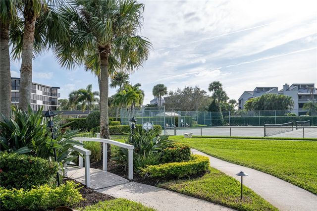 1821 Mooringline Drive 2F, Vero Beach, FL 32963