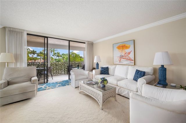 1821 Mooringline Drive 2F, Vero Beach, FL 32963