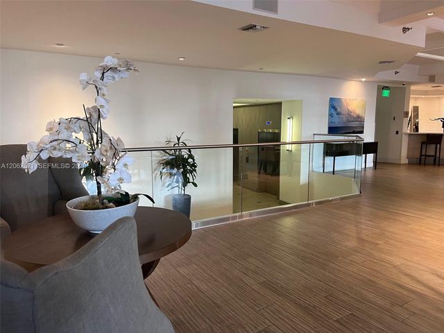 100 Lincoln Rd 314A, Miami Beach, FL 33139