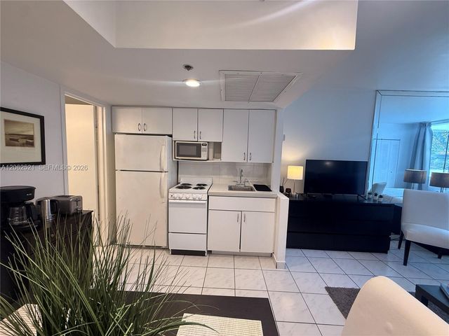 100 Lincoln Rd 314A, Miami Beach, FL 33139
