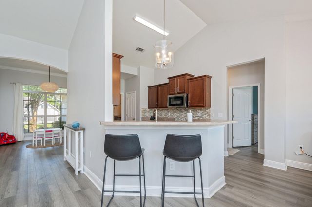 138 Crab Apple Avenue, Crestview, FL 32536