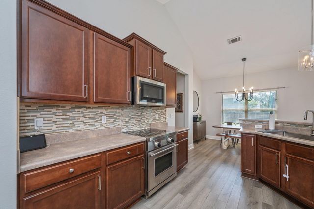 138 Crab Apple Avenue, Crestview, FL 32536