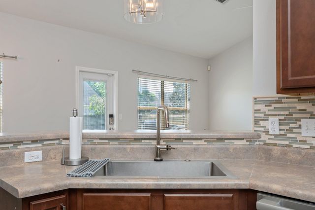 138 Crab Apple Avenue, Crestview, FL 32536