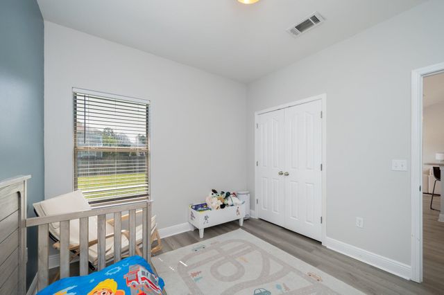 138 Crab Apple Avenue, Crestview, FL 32536