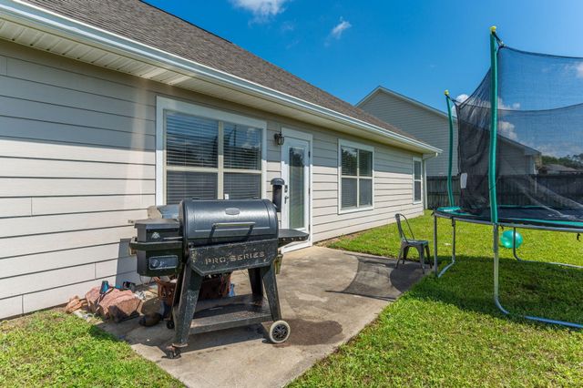 138 Crab Apple Avenue, Crestview, FL 32536