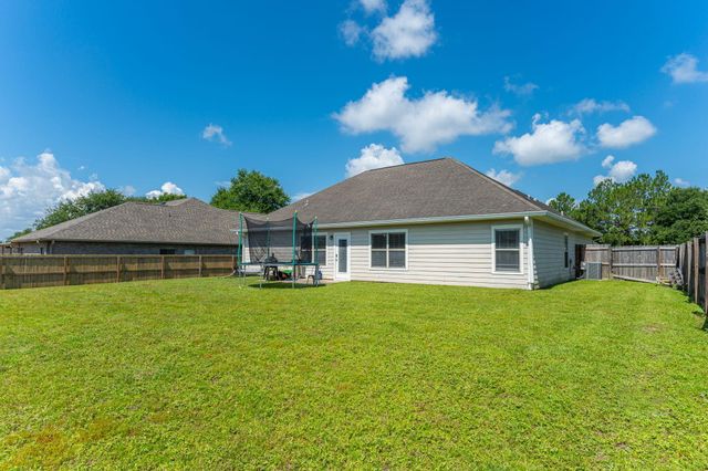138 Crab Apple Avenue, Crestview, FL 32536