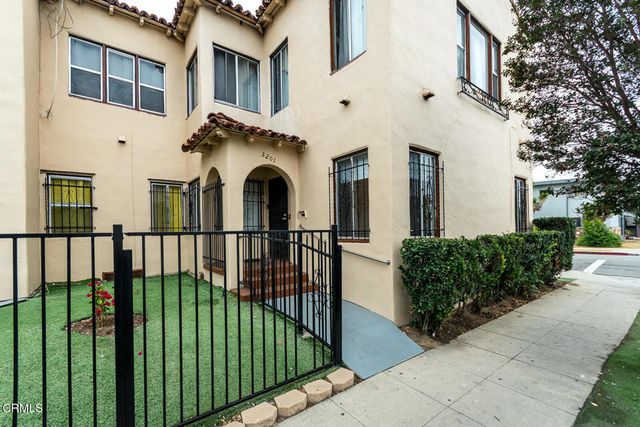 3201 W 21st Street, Los Angeles, CA 90018