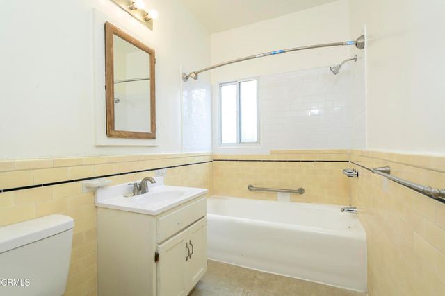 3201 W 21st Street, Los Angeles, CA 90018