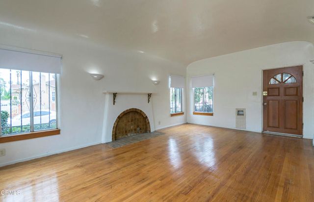 3201 W 21st Street, Los Angeles, CA 90018