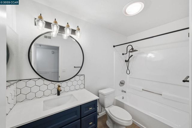 130 Reflections Dr 28, San Ramon, CA 94583