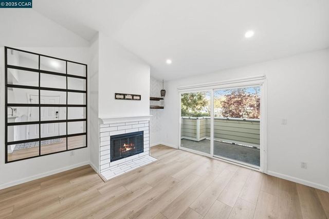 130 Reflections Dr 28, San Ramon, CA 94583