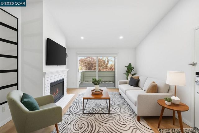 130 Reflections Dr 28, San Ramon, CA 94583