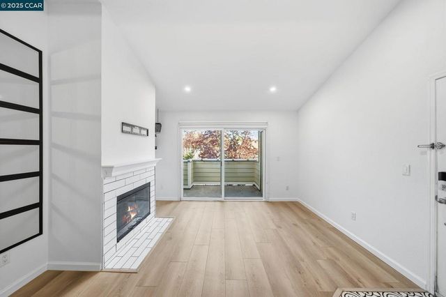 130 Reflections Dr 28, San Ramon, CA 94583