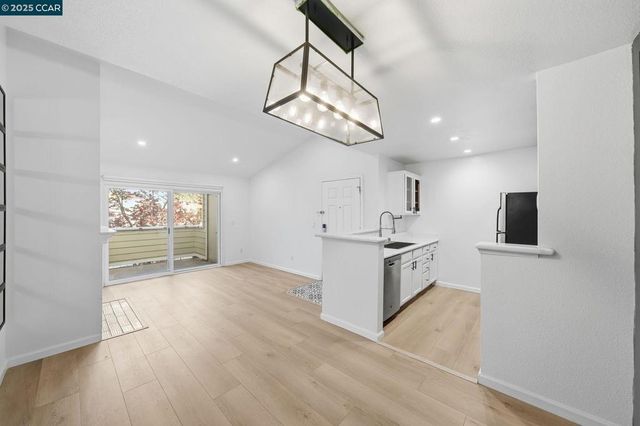 130 Reflections Dr 28, San Ramon, CA 94583