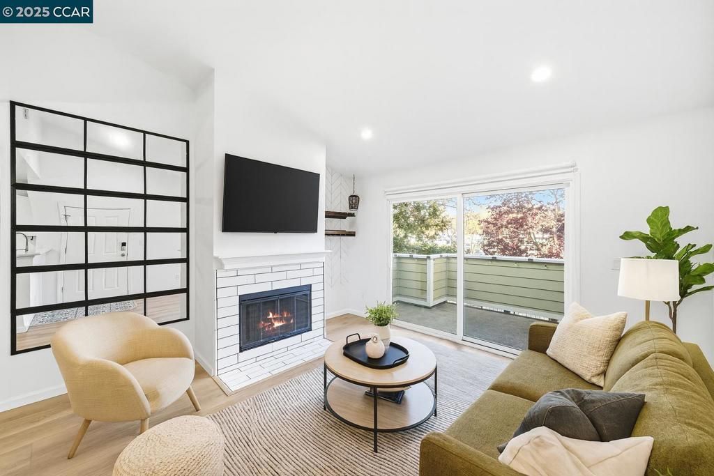 130 Reflections Dr 28, San Ramon, CA 94583