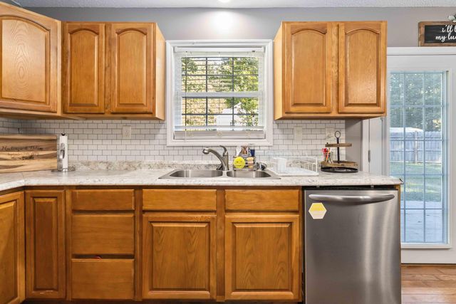 1490 Hickory Hills Lane, London, KY 40741