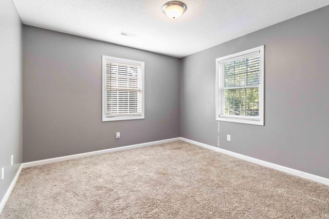 1490 Hickory Hills Lane, London, KY 40741