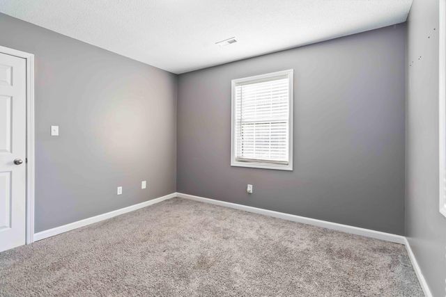 1490 Hickory Hills Lane, London, KY 40741