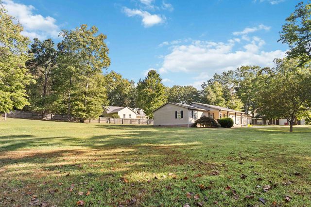 1490 Hickory Hills Lane, London, KY 40741