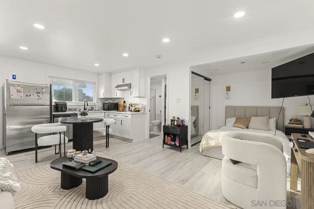 3611 Moultrie, San Diego, CA 92117