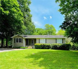 727 SCOTT Circle, Decatur, GA 30033