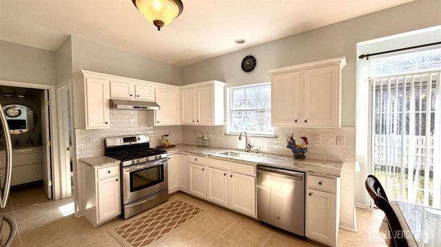 57 Yorktown Road, South Brunswick, NJ 08852