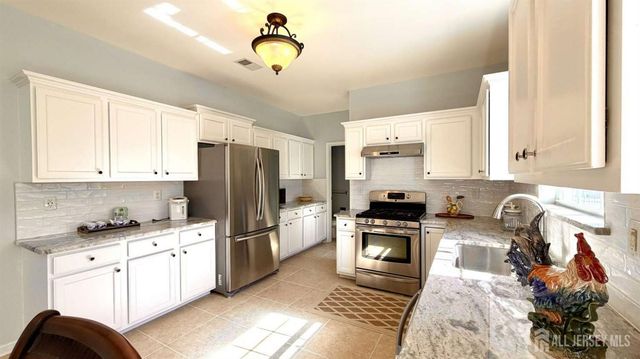 57 Yorktown Road, South Brunswick, NJ 08852