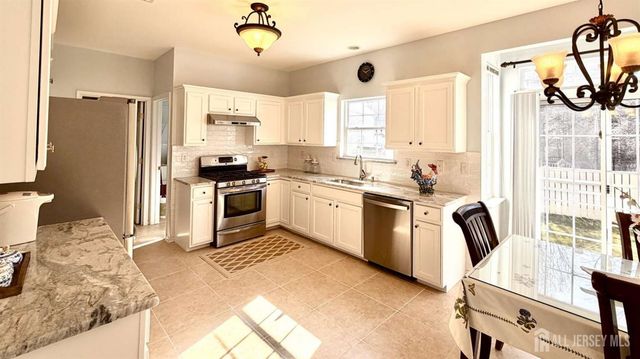 57 Yorktown Road, South Brunswick, NJ 08852