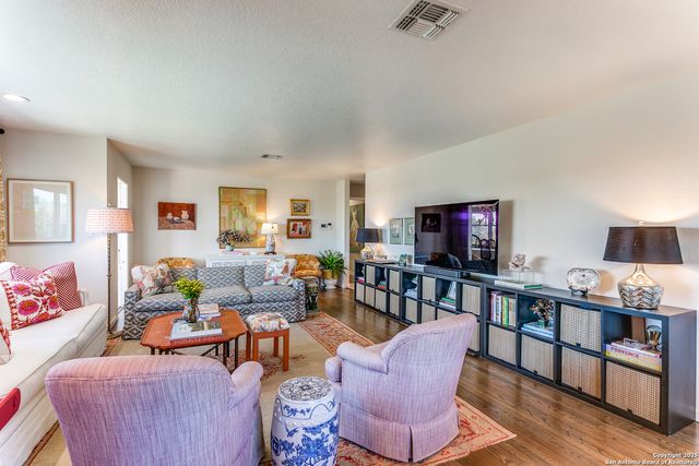 426 E Hathaway, San Antonio, TX 78209