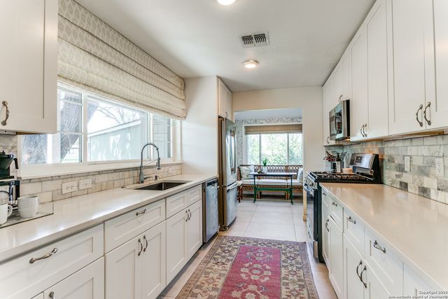 426 E Hathaway, San Antonio, TX 78209