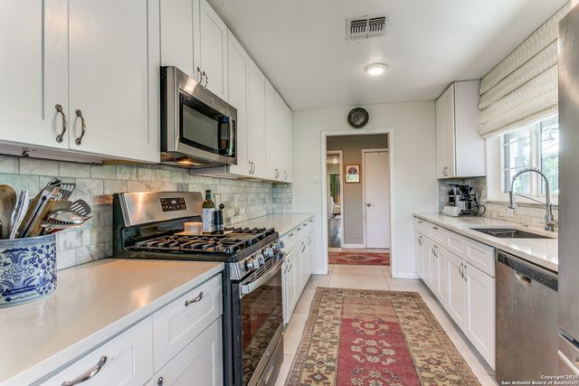 426 E Hathaway, San Antonio, TX 78209