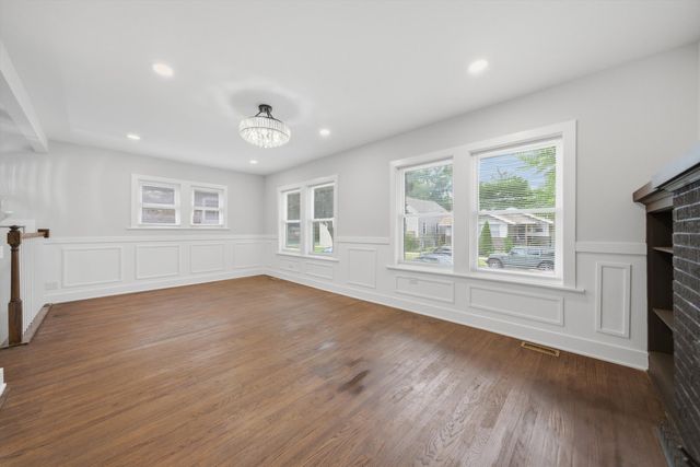 8049 S Kimbark Avenue, Chicago, IL 60619