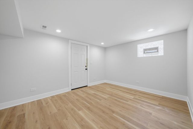 8049 S Kimbark Avenue, Chicago, IL 60619