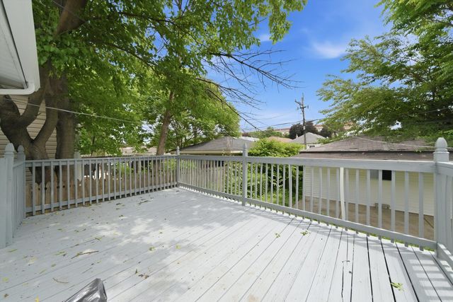 8049 S Kimbark Avenue, Chicago, IL 60619