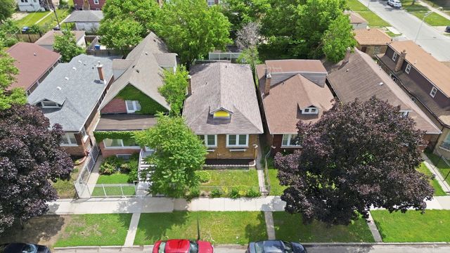8049 S Kimbark Avenue, Chicago, IL 60619