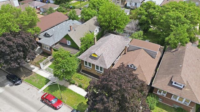 8049 S Kimbark Avenue, Chicago, IL 60619