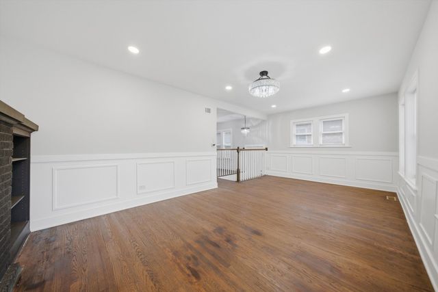 8049 S Kimbark Avenue, Chicago, IL 60619