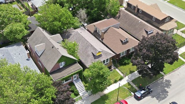 8049 S Kimbark Avenue, Chicago, IL 60619