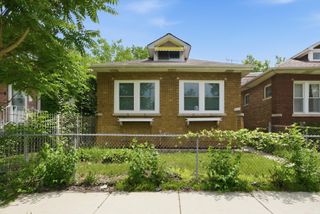 8049 S Kimbark Avenue, Chicago, IL 60619
