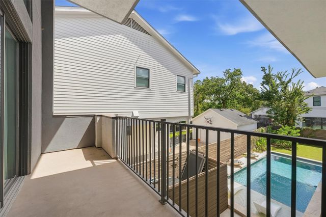 734 E 8th Street, Houston, TX 77007
