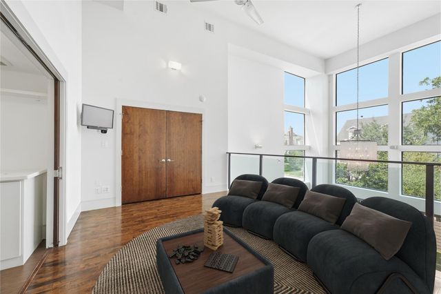 734 E 8th Street, Houston, TX 77007