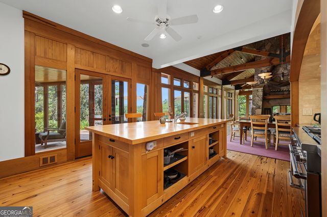 4616 & 4237 Crow Creek Road, Lakemont, GA 30552