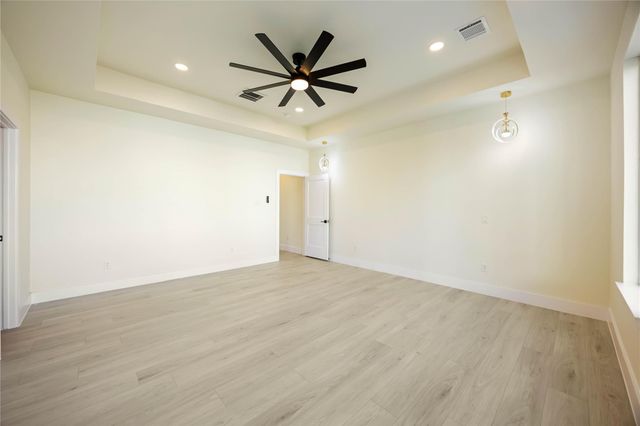7127 England Street, Houston, TX 77021
