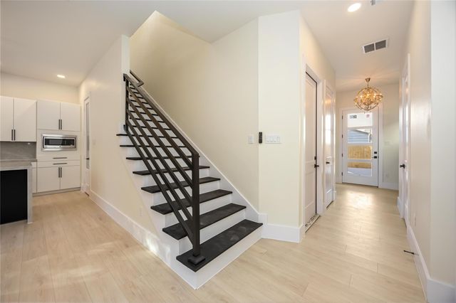 7127 England Street, Houston, TX 77021