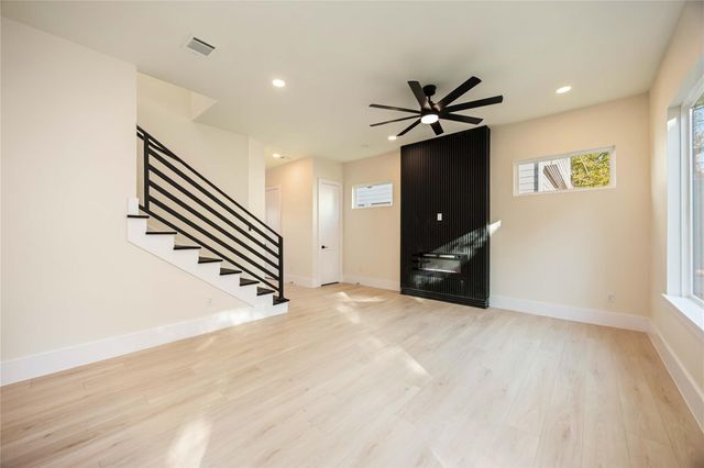 7127 England Street, Houston, TX 77021