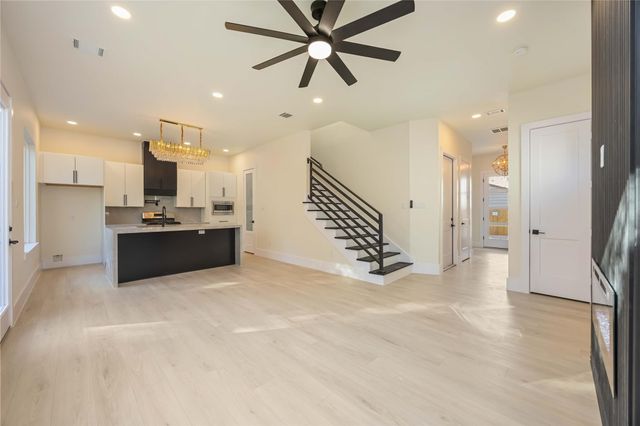 7127 England Street, Houston, TX 77021