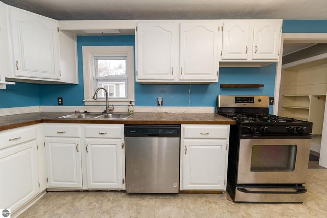 1706 W Michigan, Mt Pleasant, MI 48858